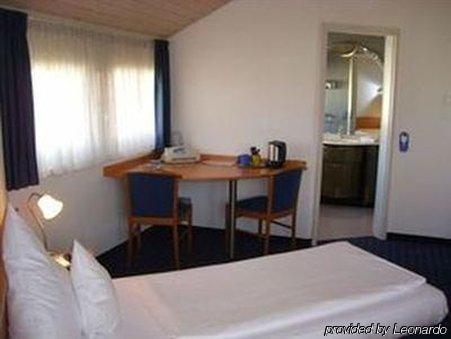 Hotel Crystal Filderstadt Kültér fotó