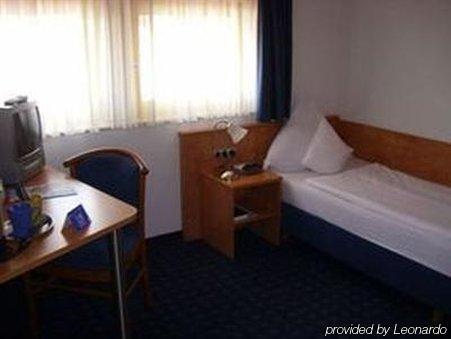 Hotel Crystal Filderstadt Kültér fotó